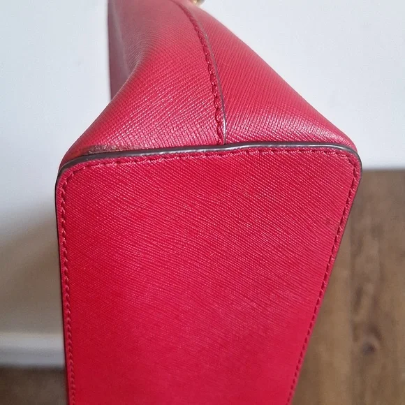 Michael Kors Large Red Saffiano Dome Crossbody Gokd Hardware - Picture 8 of 11